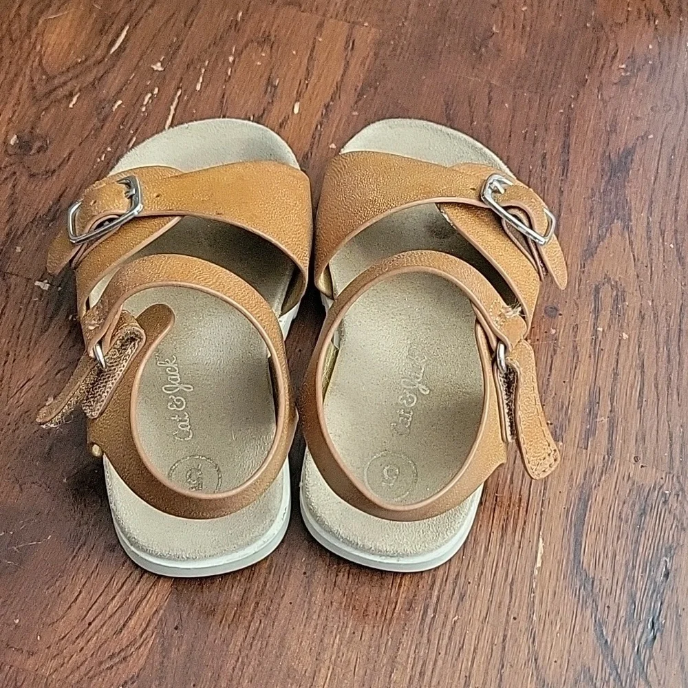2 pair little girls size 5 sandals - Picture 6 of 7